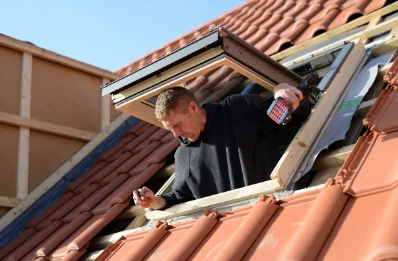 Pose de fenêtres de toit Velux à Montvalen